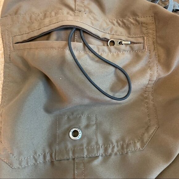 PATAGONIA Women’s Chocolate Brown Shorts Sz 2 - Picture 4 of 10